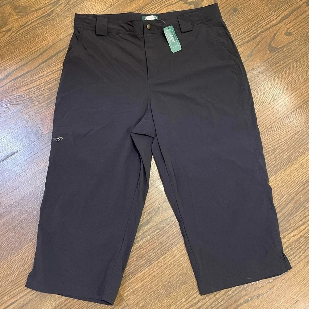 NEW L.L.Bean Comfort Cycling Capris in Black Medium